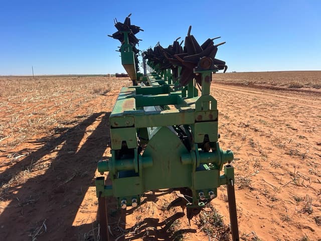 Image of Sam Stevens Sandfighter equipment image 2