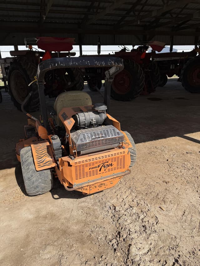 Image of Scag STT61V-29DFI equipment image 2