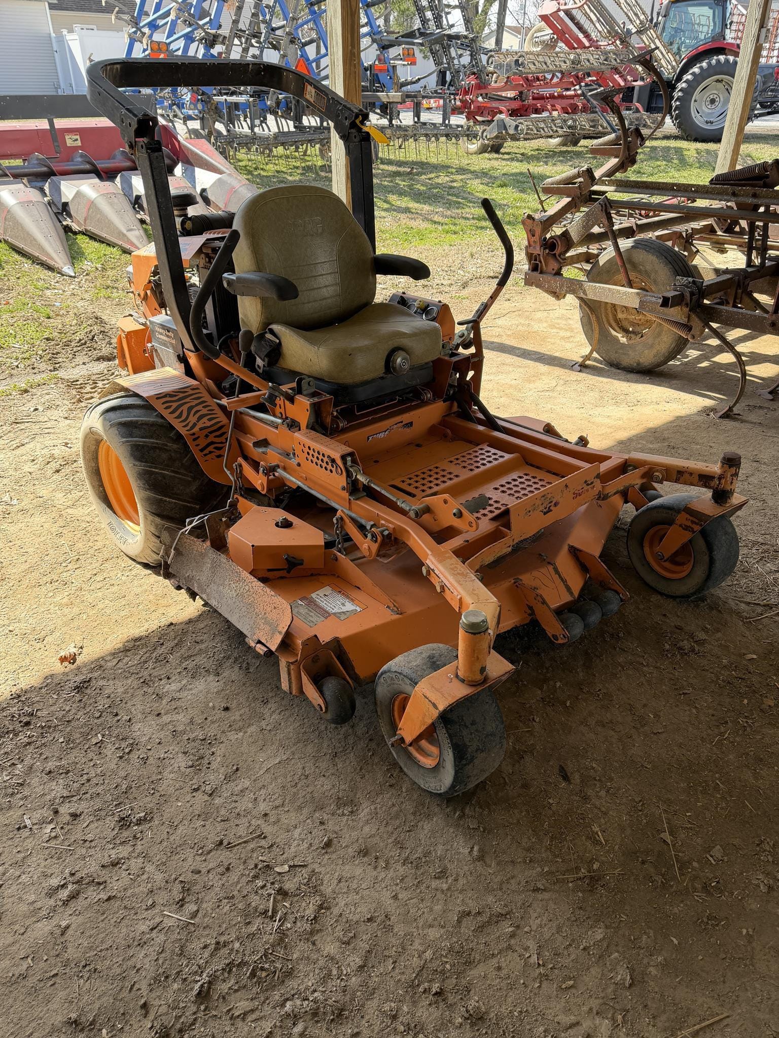 Scag STT61V-29DFI Equipment Image0