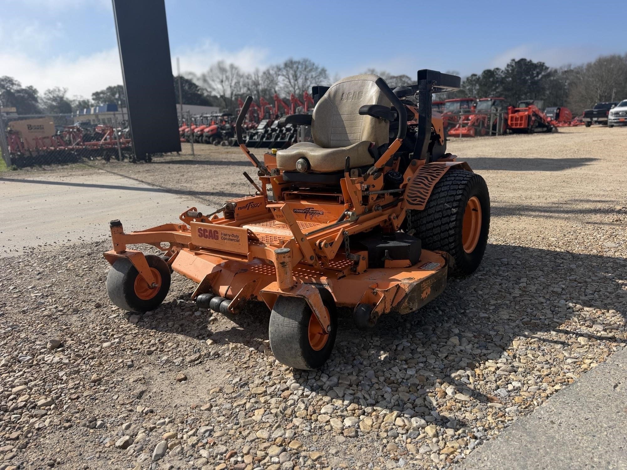 Scag STT61V-27CH Equipment Image0