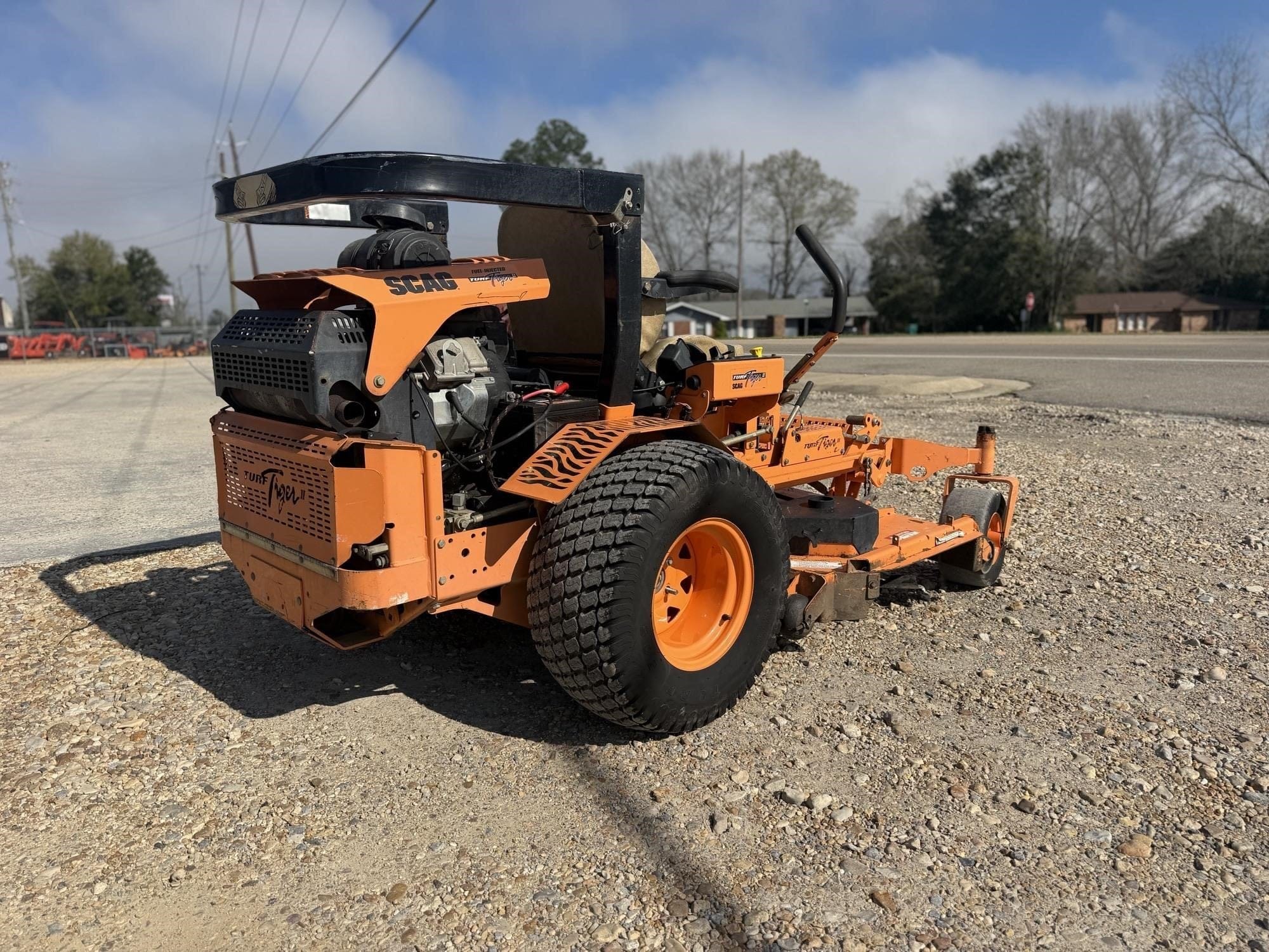 Scag STT61V-27CH Equipment Image0