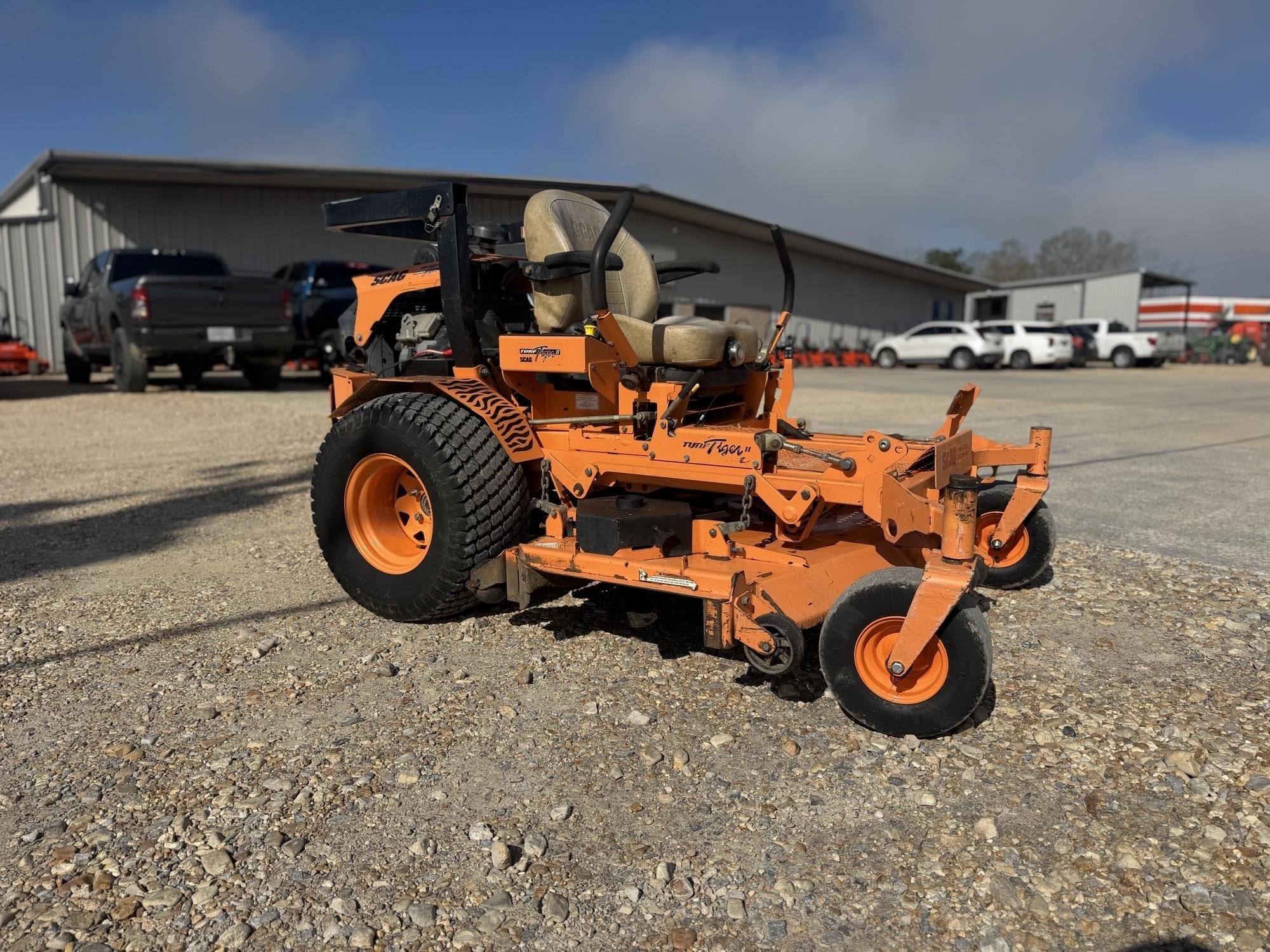 Scag STT61V-27CH Equipment Image0