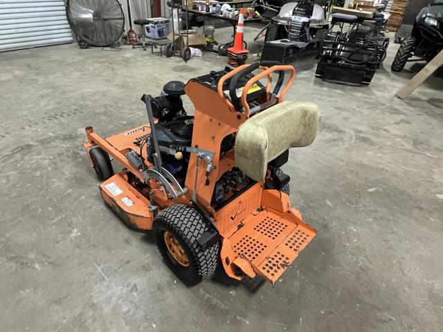 Image of Scag V-Ride equipment image 3
