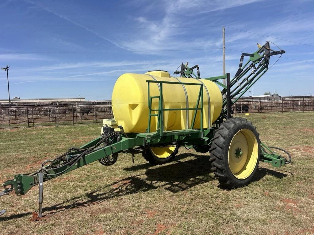 Schaben 750 Equipment Image0