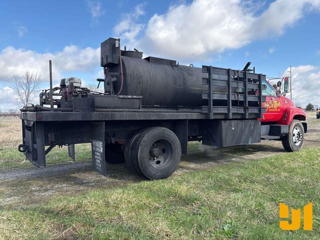 Image of GMC C6500 equipment image 4