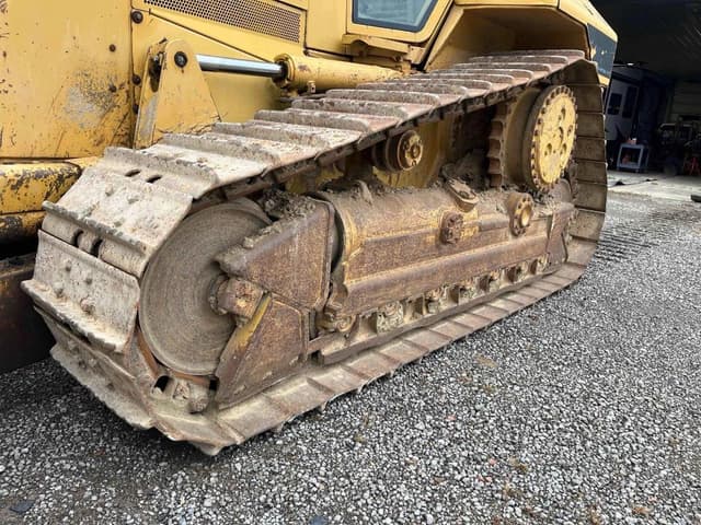Image of Caterpillar D6N XL equipment image 3
