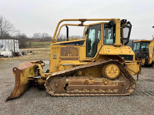 Image of Caterpillar D6N XL equipment image 4