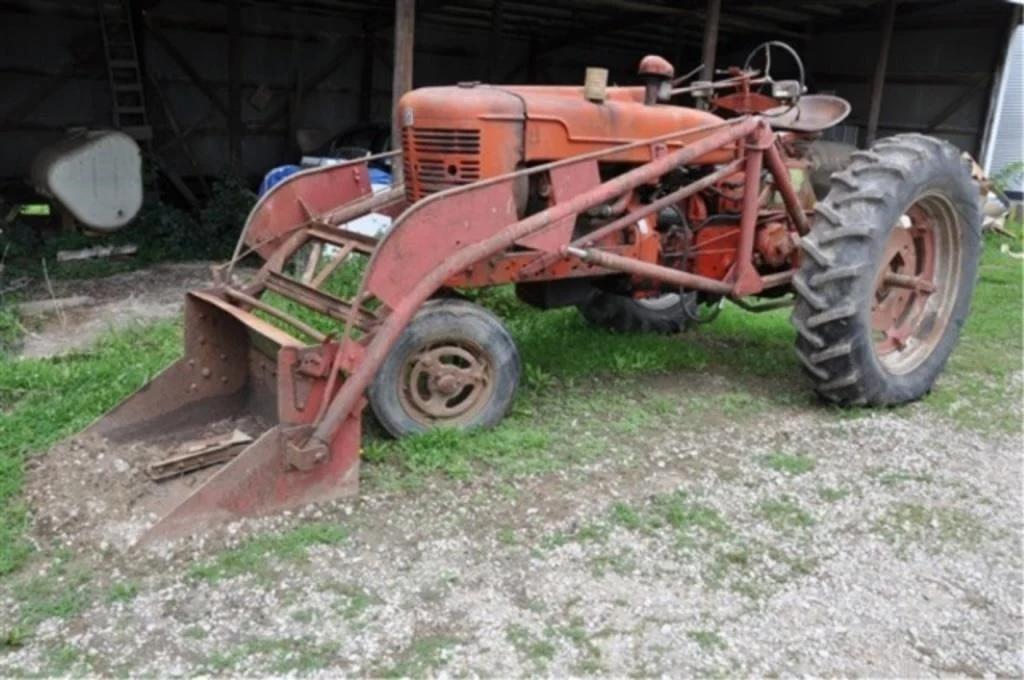 Image of Farmall M Primary image