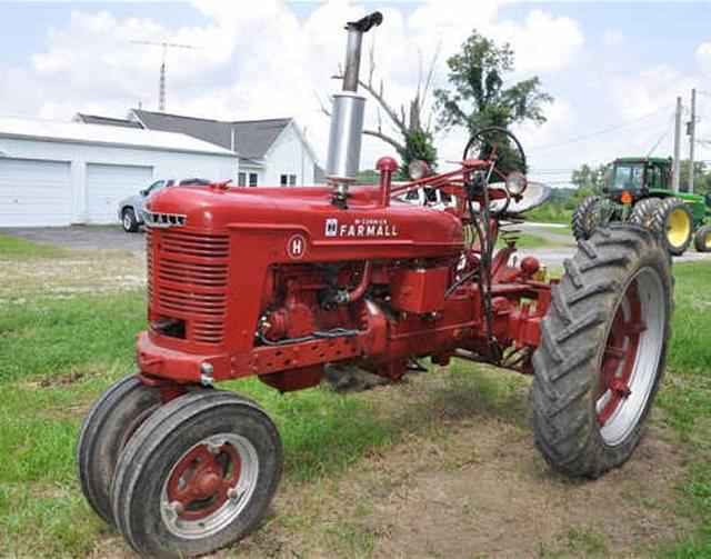 Image of Farmall H equipment image 2