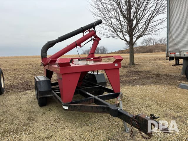 Image of Friesen Seed Titan equipment image 3