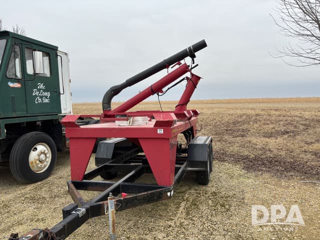 Image of Friesen Seed Titan equipment image 1