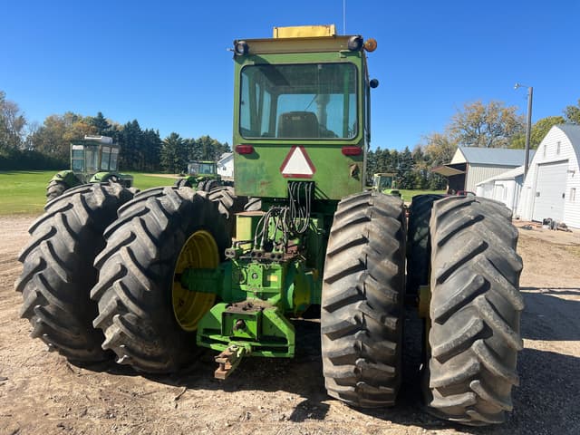 Image of John Deere 7520 equipment image 2