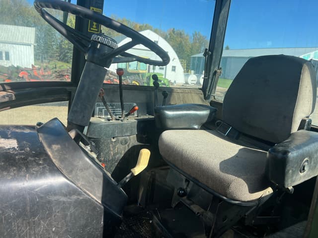 Image of John Deere 8630 equipment image 1