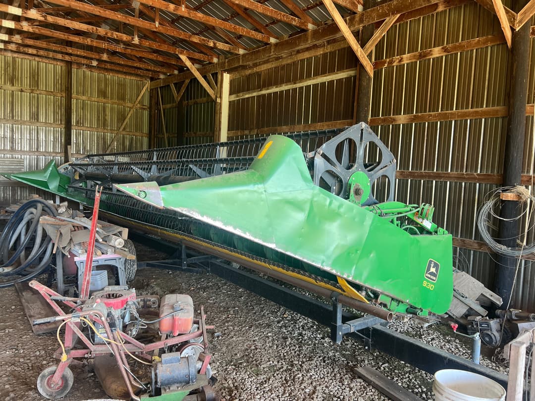 Image of John Deere 930 Image 1