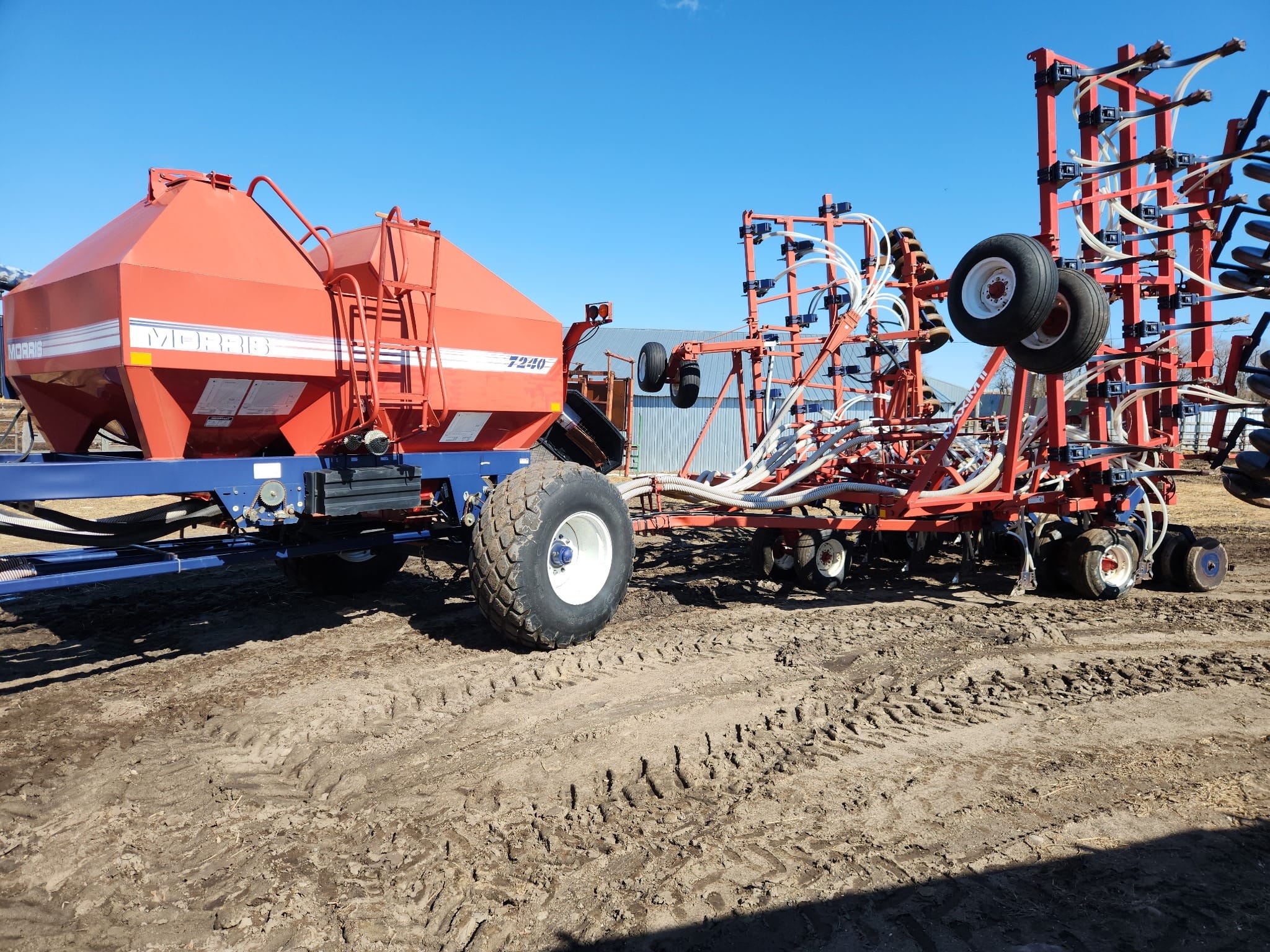 Morris 7240 Equipment Image0