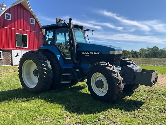 Image of New Holland 8970 equipment image 2