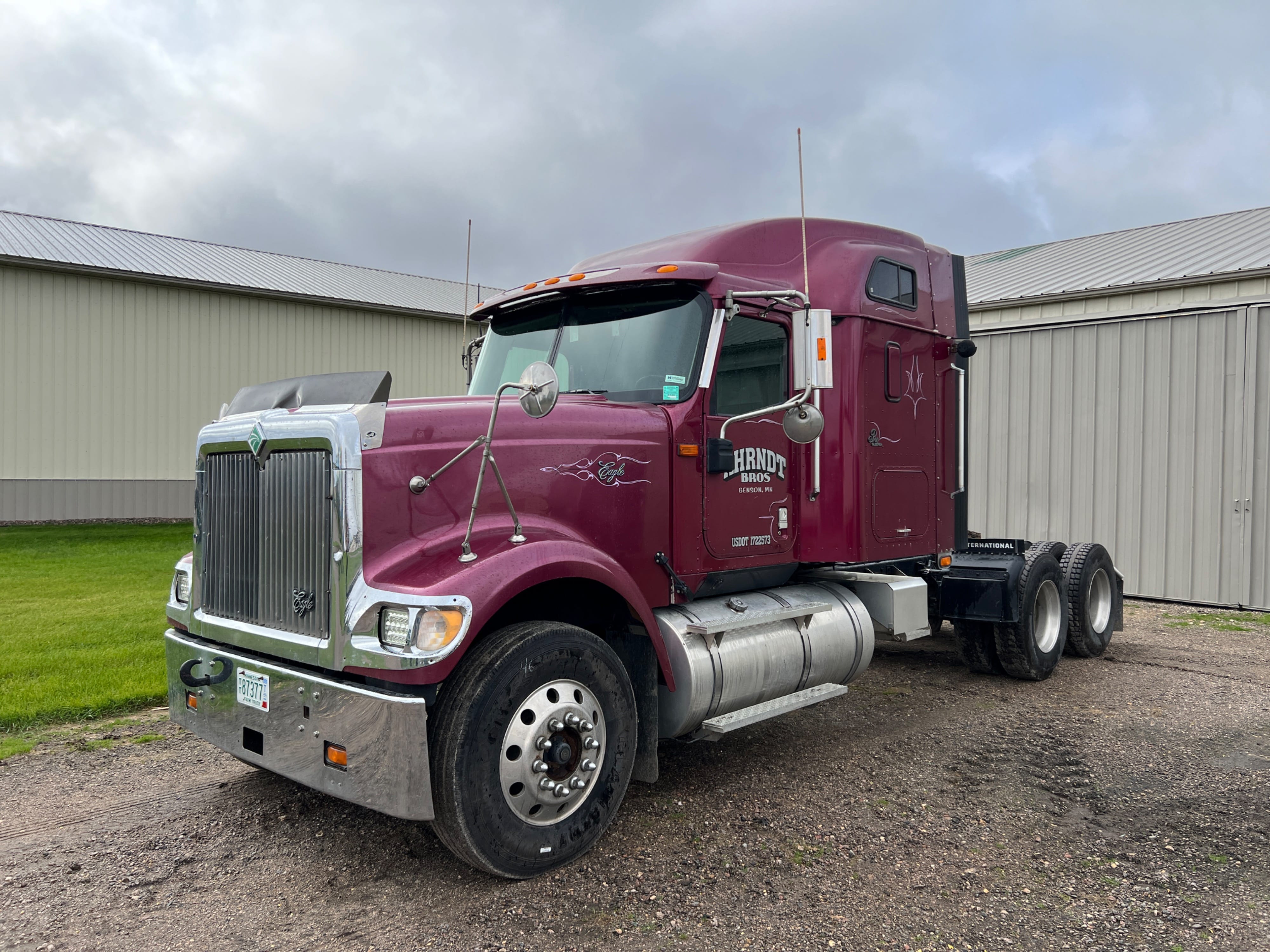 International 9900I Equipment Image0