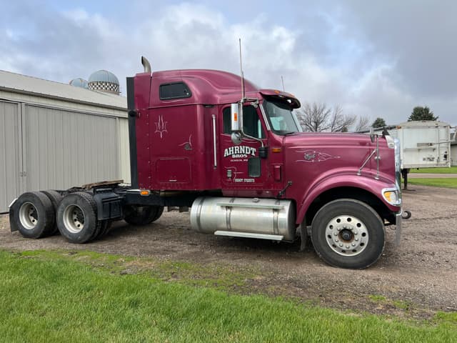 Image of International 9900I equipment image 4