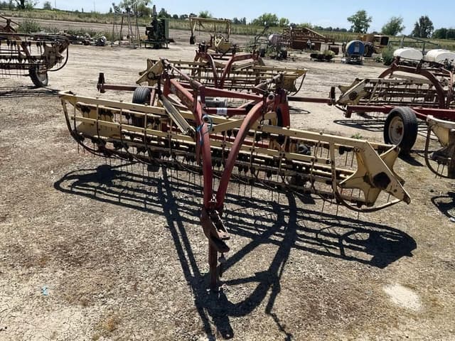 Image of New Holland 260 equipment image 1