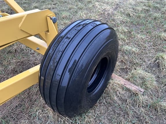 Image of Sheyenne Westgo 1390 equipment image 3