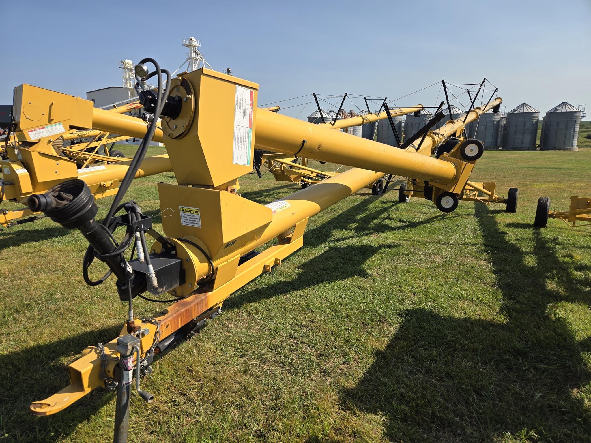 Sheyenne 1410 Equipment Image0