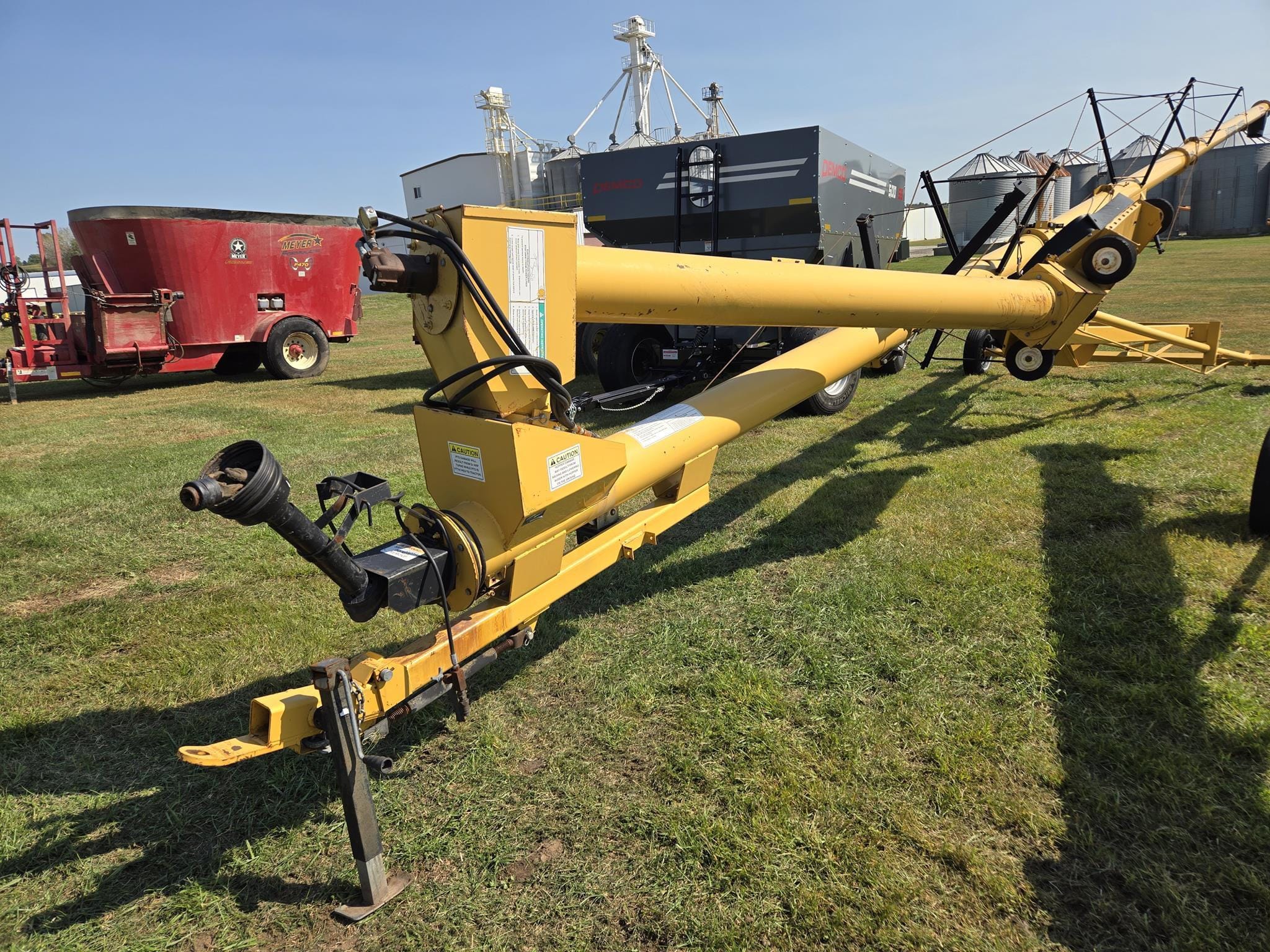 Sheyenne 1410 Equipment Image0