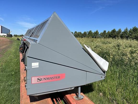 Image of Sheyenne Sunmaster 8R30 equipment image 2