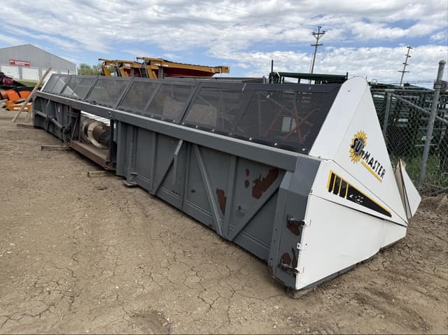 Image of Sheyenne Sunmaster 12R30 equipment image 1