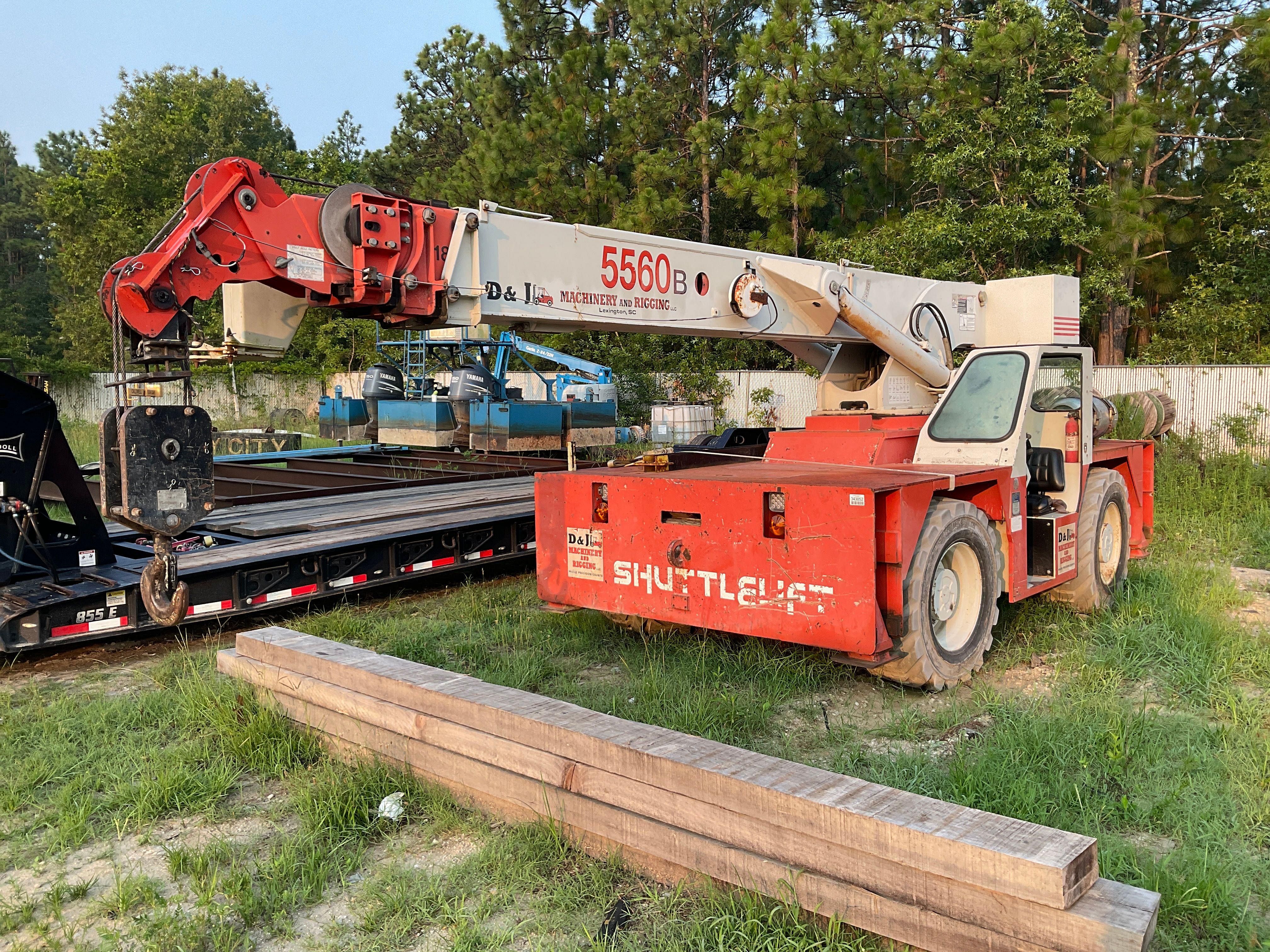 SOLD - SHUTTLELIFT 5560B Construction Crane | Tractor Zoom