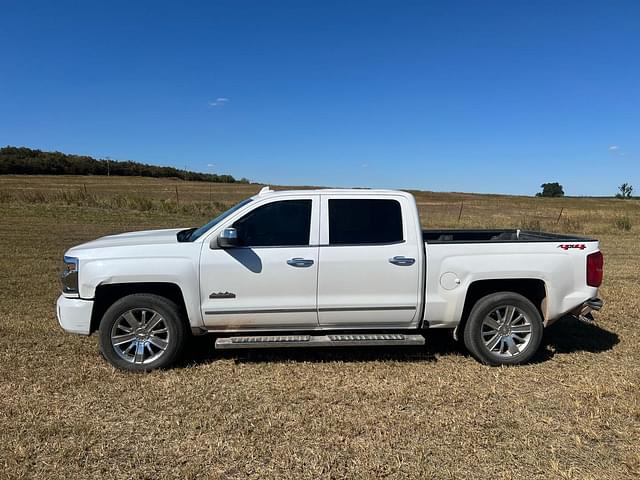 Image of Chevrolet 1500 equipment image 1