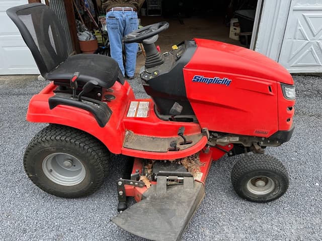 Image of Simplicity Broadmoor equipment image 4