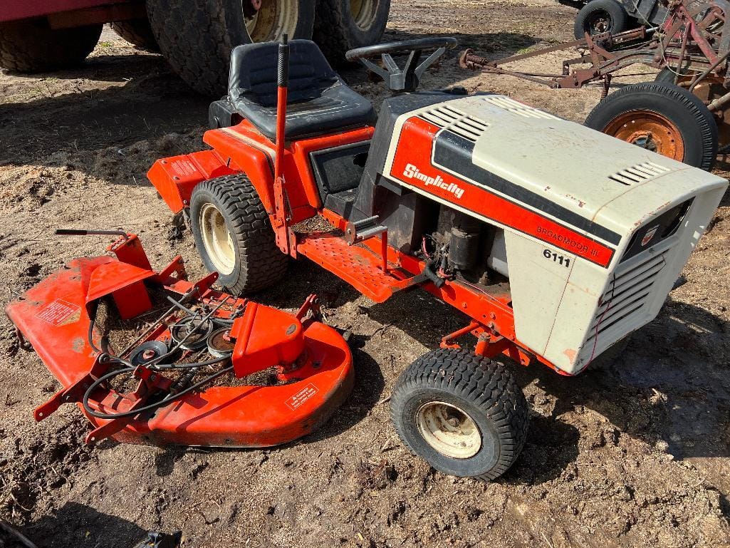 Main image Simplicity 6111