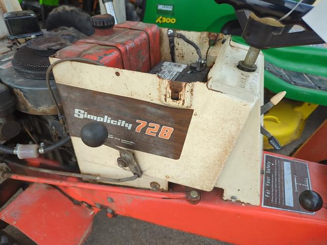 Image of Simplicity 728 equipment image 4