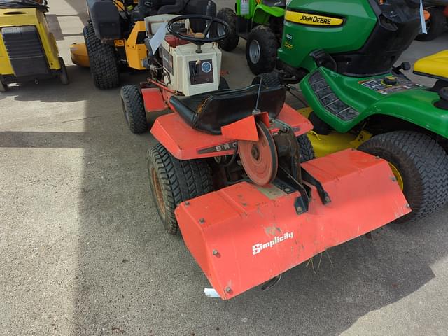 Image of Simplicity 728 equipment image 1