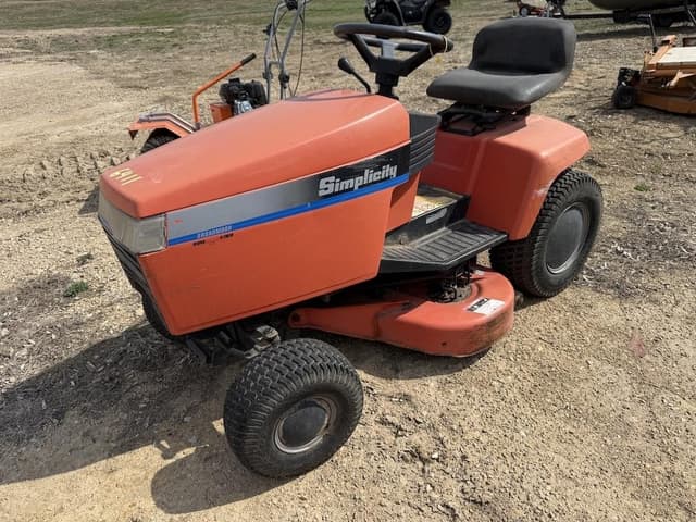 Image of Simplicity Broadmoor equipment image 2