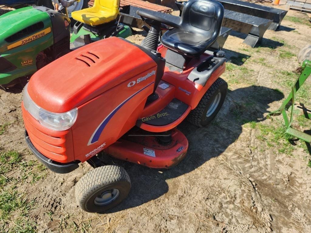 Main image Simplicity Broadmoor