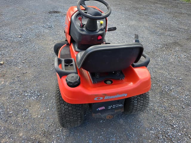 Image of Simplicity Broadmoor equipment image 1