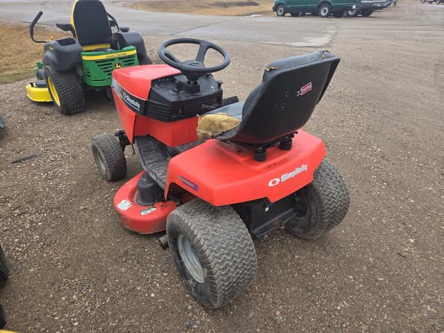 Image of Simplicity Broadmoor equipment image 2