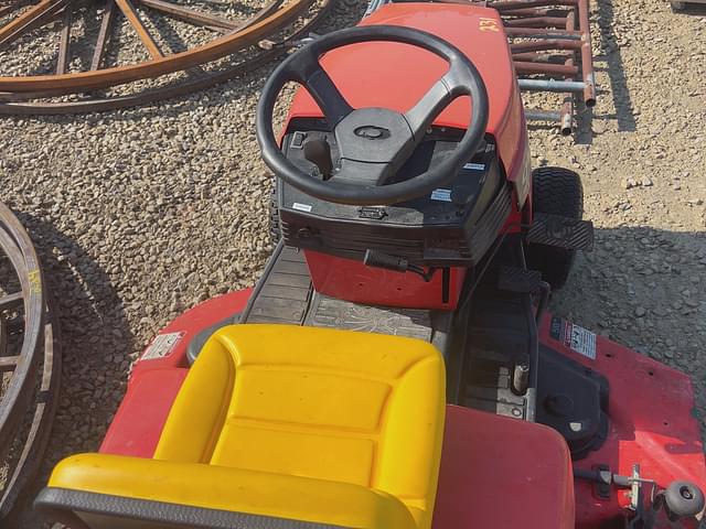 Image of Simplicity Broadmoor equipment image 3