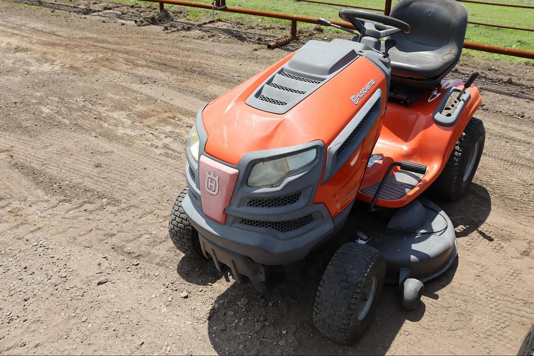 Image of Husqvarna YTH18K46 Primary image