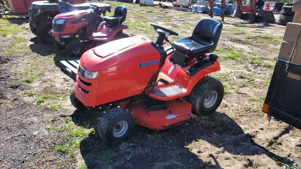 Main image Simplicity Regent