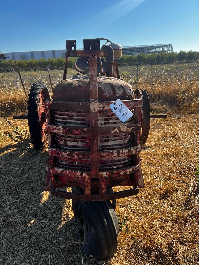 Image of Farmall C equipment image 1