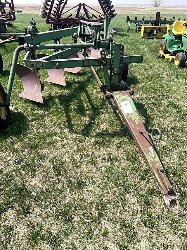 Image of John Deere 3100 equipment image 3