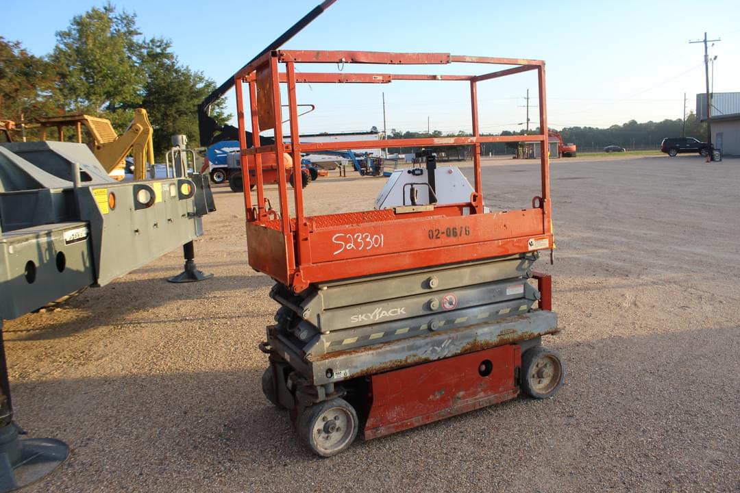 Image of Sky Jack 3219 Primary image