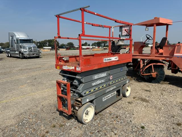 Image of Sky Jack SJ3226 equipment image 2