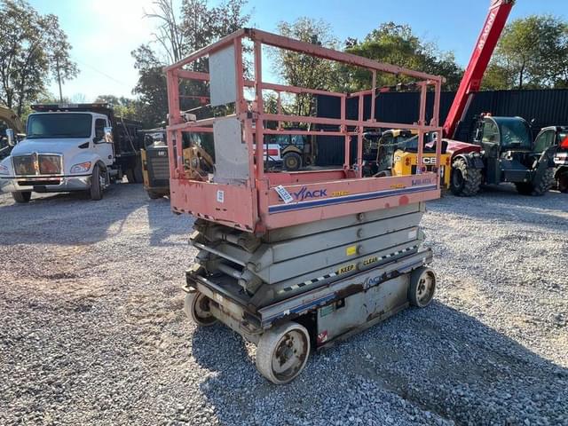 Image of Sky Jack SJ4626 equipment image 2
