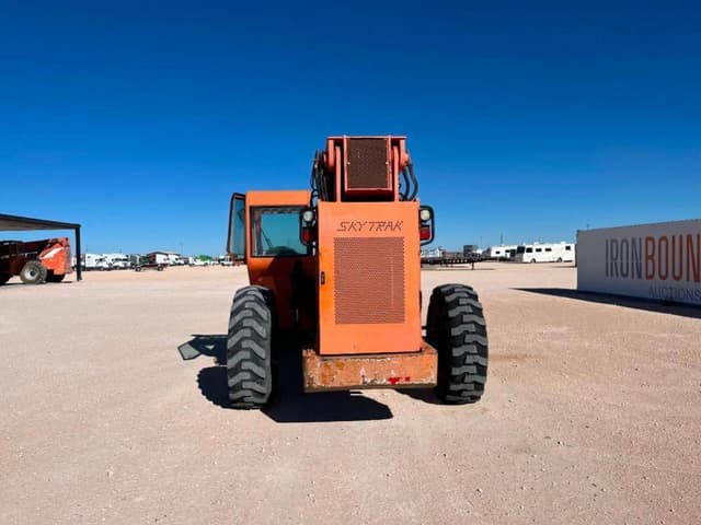 Image of Skytrak 10054 equipment image 3