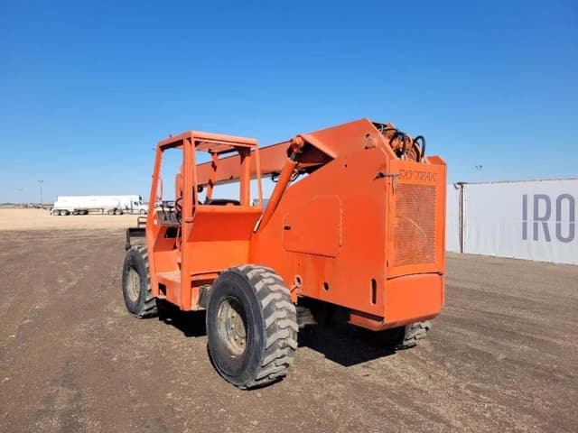 Image of Skytrak 5028 equipment image 2