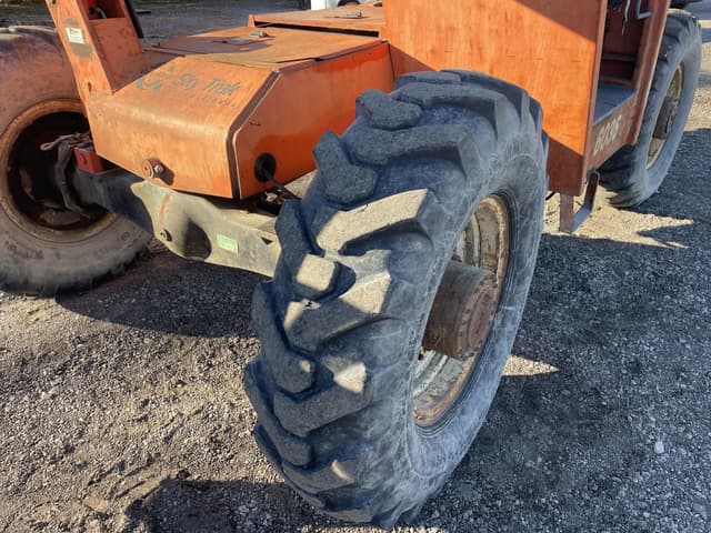 Image of Skytrak 6036 equipment image 4