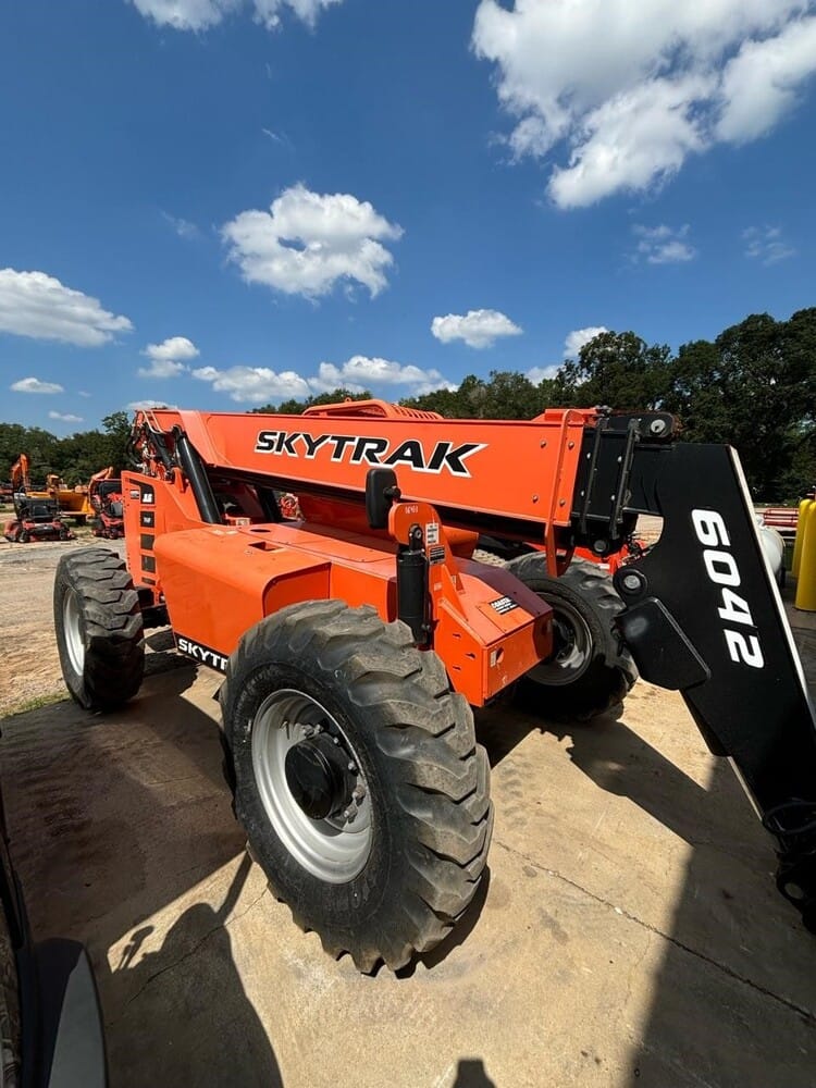 Skytrak 6042 Equipment Image0